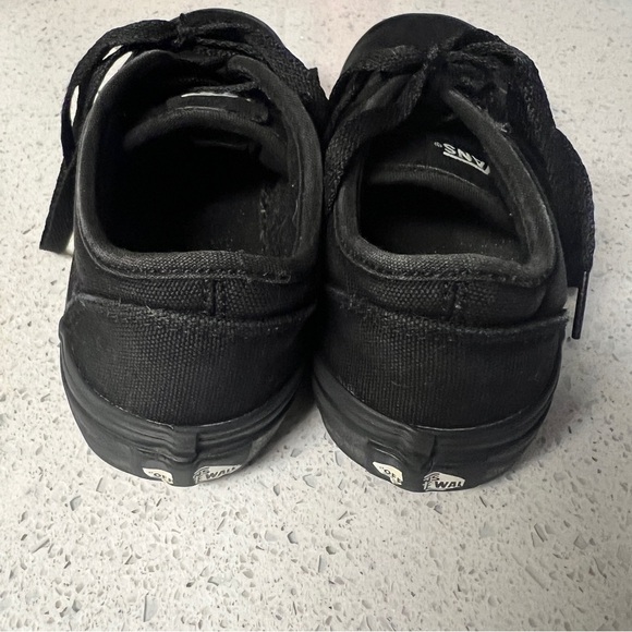 Vans Black Lace up Low top Skate shoes Youth size 2 - Picture 5 of 5